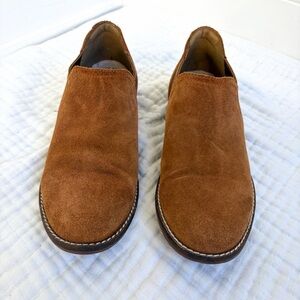 Clarks Camzin Pace Suede Ankle Booties Cognac Comfort Slip On Women’s 8.5